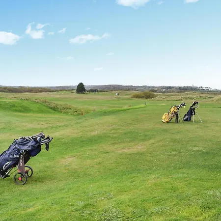 In With Kitchen Semesterbostad Quettehou