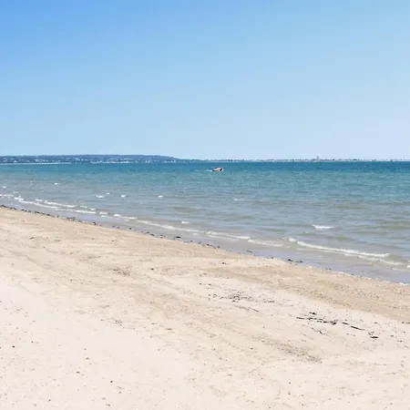 Дом отдыха In With Kitchen