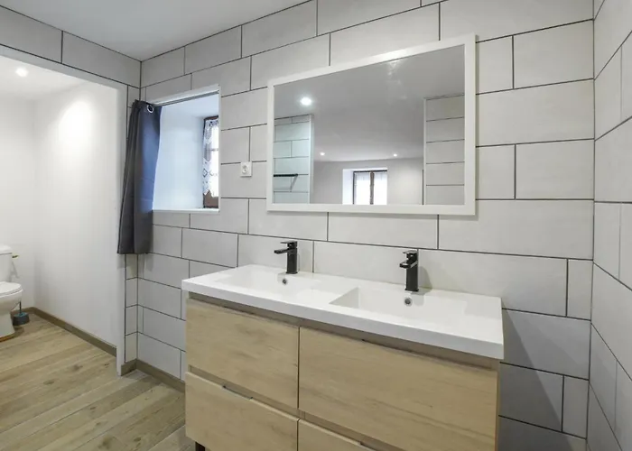 בית נופש In With Kitchen *